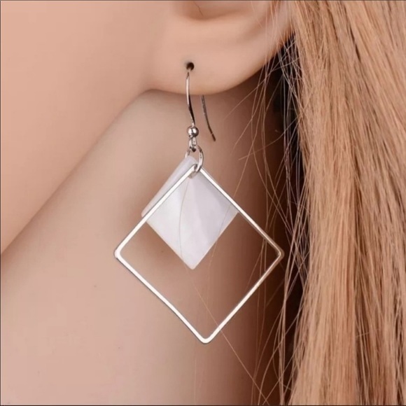 REAL SHELL! Geometric Dangle Drop Earrings Silver with Real Sea Shell! - Picture 2 of 5